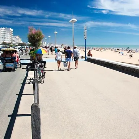 Dom wakacyjny Confortable A Avec Piscine Partagee Saint-Jean-de-Monts
