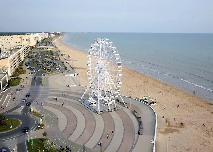 Confortable A Avec Piscine Partagee Nyaraló *